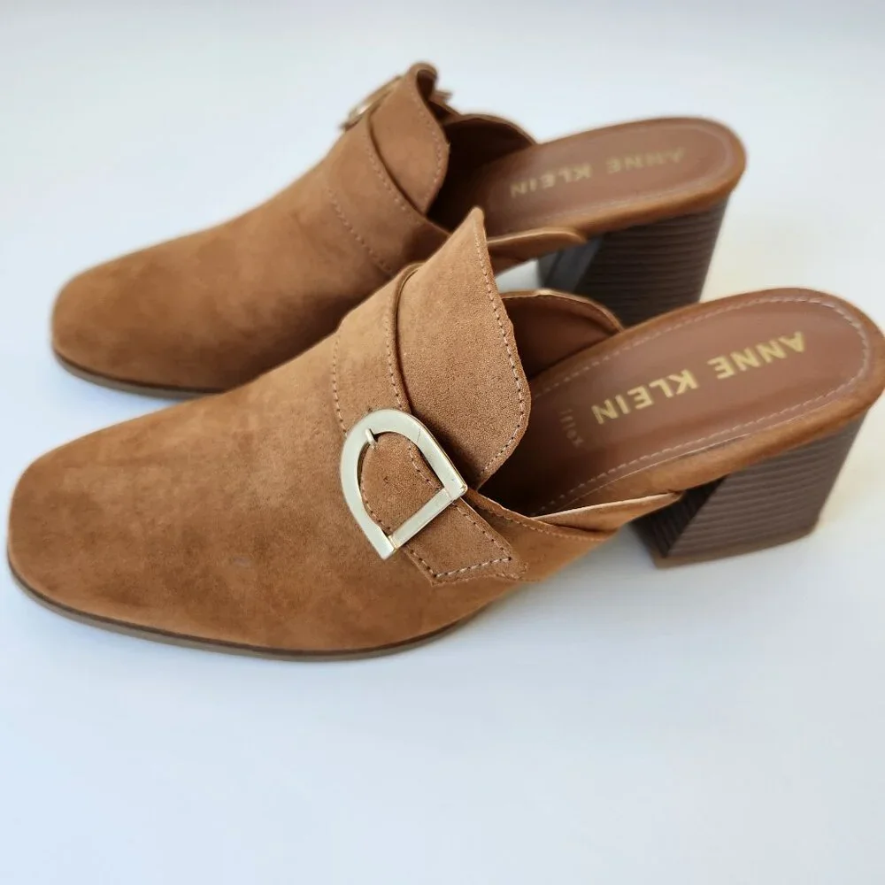 Anne Klein Brown Block Heel Mules Faux Suede Buckle Slip On Business Casual 10 - Picture 1 of 14
